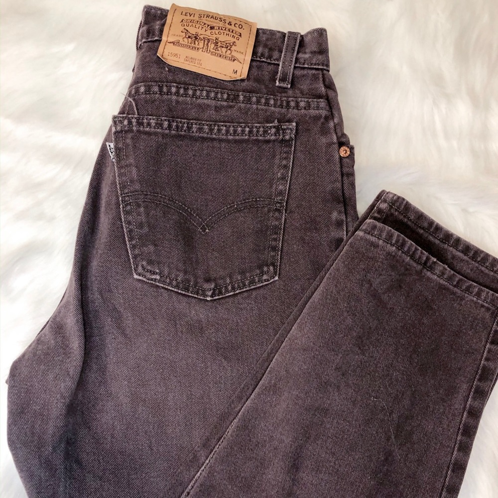 Vintage Levi’s 950s - High Waisted Mom Jeans - Picture 1 of 6